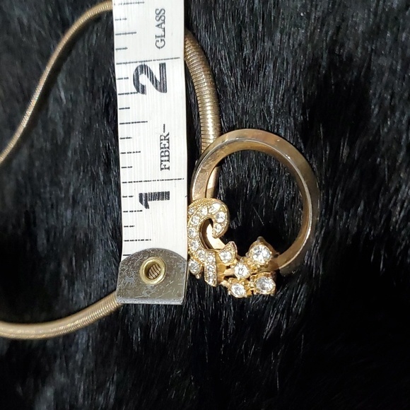 VINTAGE GOLDTONE PENDANT WITH GEMS NECKLACE - Picture 8 of 9